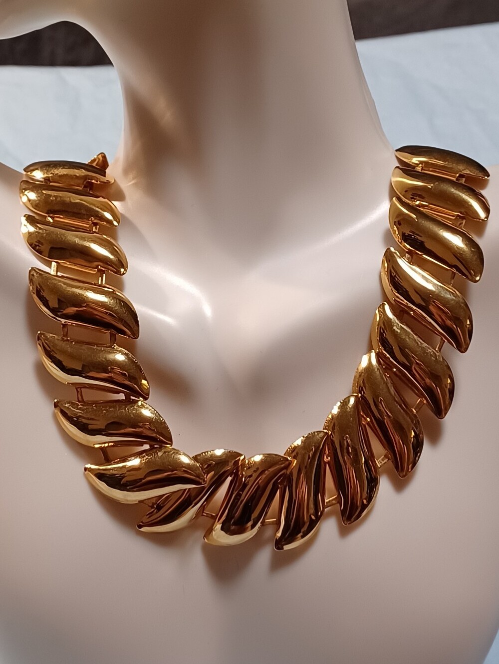Polished Gold Statement Collar Necklace for Women